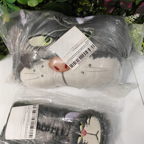 Charming Gray Cat Plush Toy with Stick - Picture 4 of 6